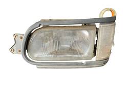 Farol Esquerdo Towner Asia 93 a 03 + Detalhe Pisca Moldura