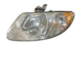 Farol Esquerdo Grand Caravan 2001 a 2007 Original Detalhe