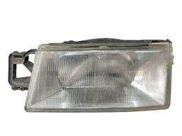 Farol Esquerdo Tempra 1991 a 1995 Detalhe