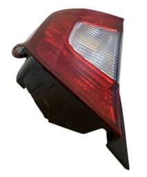 LANTERNA TRASEIRA ESQUERDA FIT 2015 A 2021 (CANTO)