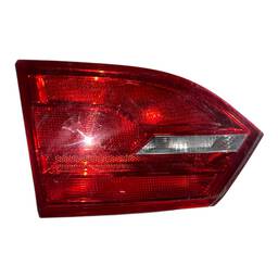 LANTERNA TRASEIRA ESQUERDA JETTA 2011 A 2014 (MALA) S/ LED