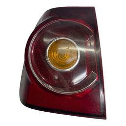 Lanterna Traseira Esquerda Polo Sedan 2007 a 2014 (canto)