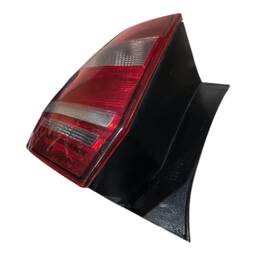 LANTERNA TRASEIRA ESQUERDA SANDERO 2015 2016 A 2020