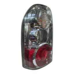 LANTERNA TRASEIRA ESQUERDA TRACKER VITARA 2006 A 2009