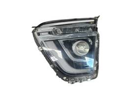 Farol Esquerdo New Creta 2022 a 2025 Original Detalhe