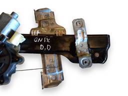 MÁQUINA DE VIDRO PORTA DIANTEIRA DIR ONIX PRISMA 12 A 20 ELÉ