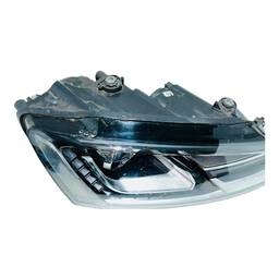 FAROL DIREITO JETTA 2011 A 2018 C/ LED USADO PARALELO 