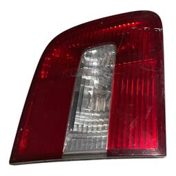 LANTERNA TRASEIRA ESQUERDA POLO SEDAN 2003 A 2006 (MALA)