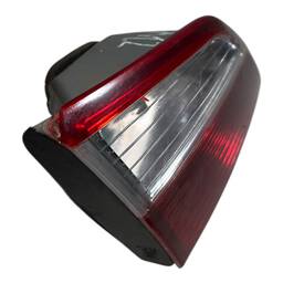 LANTERNA TRASEIRA ESQUERDA HB20 SEDAN 2013 A 2019 (MALA)