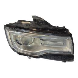 FAROL DIREITO GRAND CHEROKEE 2014 2015 A 2021 DETALHE