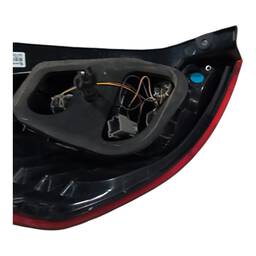 LANTERNA TRASEIRA DIREITA NEW FIESTA HATCH 2013 A 2019