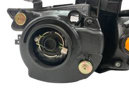 FAROL DIREITO L200 TRITON 2008 A 2017 PISCA AMBAR (NOVA)