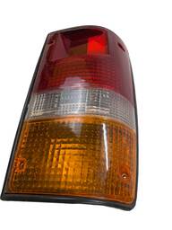 LANTERNA TRASEIRA ESQURDO HILUX 1989 1990 SIMILAR 