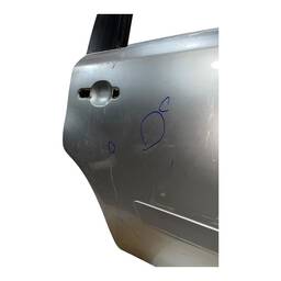 PORTA TRASEIRA DIREITA LIVINA 2010 A LIVINA 2010 2011 A 2014