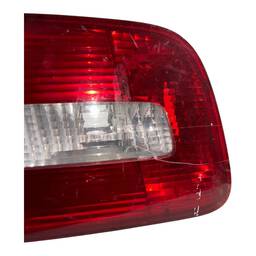 LANTERNA TRASEIRA ESQUERDA POLO SEDAN 2003 A 2006 (MALA)