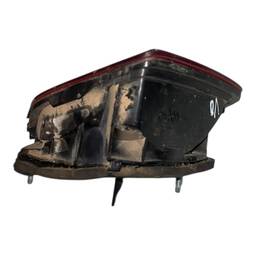 LANTERNA TRASEIRA DIREITA VOYAGE G6 G7 (MALA)