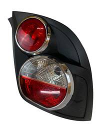 LANTERNA TRASEIRA DIREITA SONIC HATCH 2012 A 2014 ORIGINAL