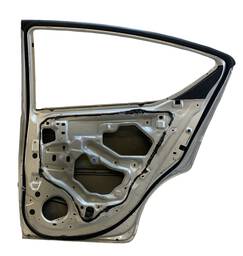 PORTA TRASEIRA DIREITA VERSA 2012 A 2021