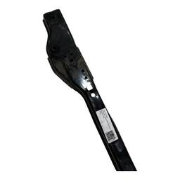 SUPORTE INFERIOR RADIADOR/PARACHOQUE TRACKER 2014 A 2019