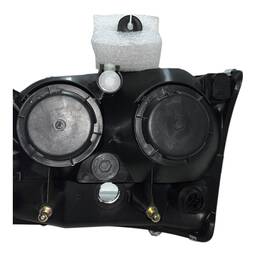 FAROL DIREITO S10 BLAZER 2001 A 2011 CROMADO