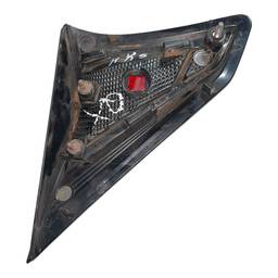 LANTERNA TRASEIRA ESQUERDA KICKS 2017 2018 A 2021 (MALA)