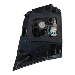 LANTERNA TRASEIRA DIREITA PEUGEOT 3008 2017/ (MALA)