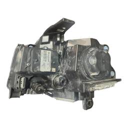 FAROL DIREITO GRAND CHEROKEE 2014 2015 A 2021 DETALHE