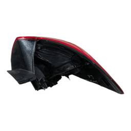 LANTERNA TRASEIRA ESQUERDA SANDERO 2015 2016 A 2020