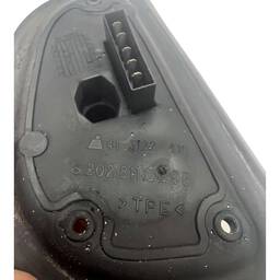 BORRACHA ACABAMENTO RETROVIDOR  DIREITO MERCEDES W202 W210