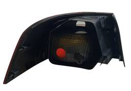 LANTERNA TRASEIRA DIREITA VOYAGE G6 G7 (CANTO) FUME