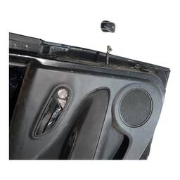 PORTA TRASEIRA ESQUERDA PUNTO 08A17 SEM VIDRO E SEM PESTANA