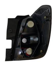 LANTERNA TRASEIRA ESQUERDA SPIN 2012 A 2018 BORDA PRETA