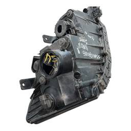 FAROL ESQUERDO SSANGYONG KYRON 2007 A 2011