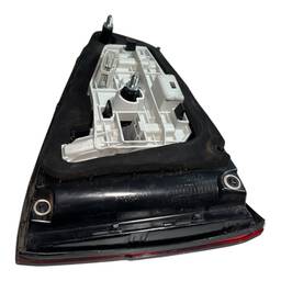 LANTERNA TRASEIRA ESQUERDA JETTA 2015 A 2018 (MALA) S/ LED