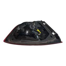 LANTERNA TRASEIRA DIREITA CRUZE 2017 A 2023 SEDAN (MALA)