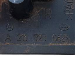 ACABAMENTO FECHADURA DIREITA MERCEDES E350 2005 A2117230624