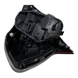 LANTERNA TRASEIRA ESQUERDA MOBI 2017/