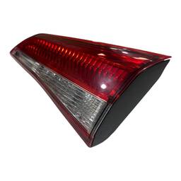 LANTERNA TRASEIRA DIREITA YARIS SEDAN 2019 A 2025 (MALA)