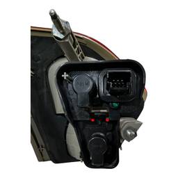 LANTERNA TRASEIRA DIREITA FLUENCE 2011 2012 A 2018 (MALA)