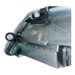 FAROL DIREITO JETTA 2011 A 2018 C/ LED USADO PARALELO 