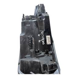 FAROL ESQUERDO KICKS 2017 A 2021 S/ LED C/DETALHE