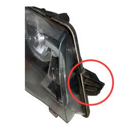 FAROL C DETALHE DIREITO KWID 2018 2019 A 2022