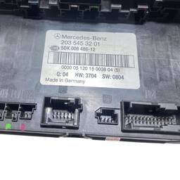 MODULO FUSIVEL PORTA MALAS MB C180 MERCEDES-BENZ 2004 2010
