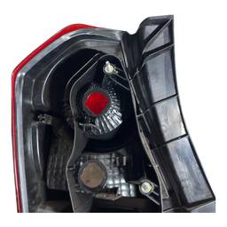 LANTERNA TRASEIRA DIREITA ETIOS HATCH 2013 A 2021 BICOLOR