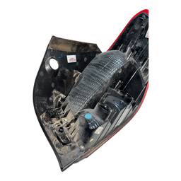 LANTERNA TRASEIRA ESQUERDA ONIX HATCH 2020 A 2025 S/ LED