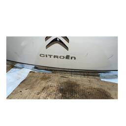 TAMPA TRASEIRA C3 2013 2014 A 2020 VAI SEM O FRISO