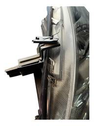 FAROL ESQUERDO VERSA 2015 A 2020