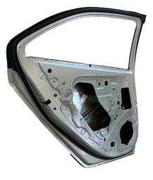 PORTA TRASEIRA ESQUERDA ONIX ACTIV 2017 A 2019 C/ FURO MOLDU