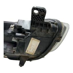 FAROL ESQUERDO KA 2018 A 2021 MASC NEGRA FRISO CROMADO