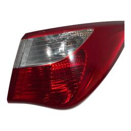 LANTERNA TRASEIRA DIREITA HB20 SEDAN 2013 A 2019 (CANTO)